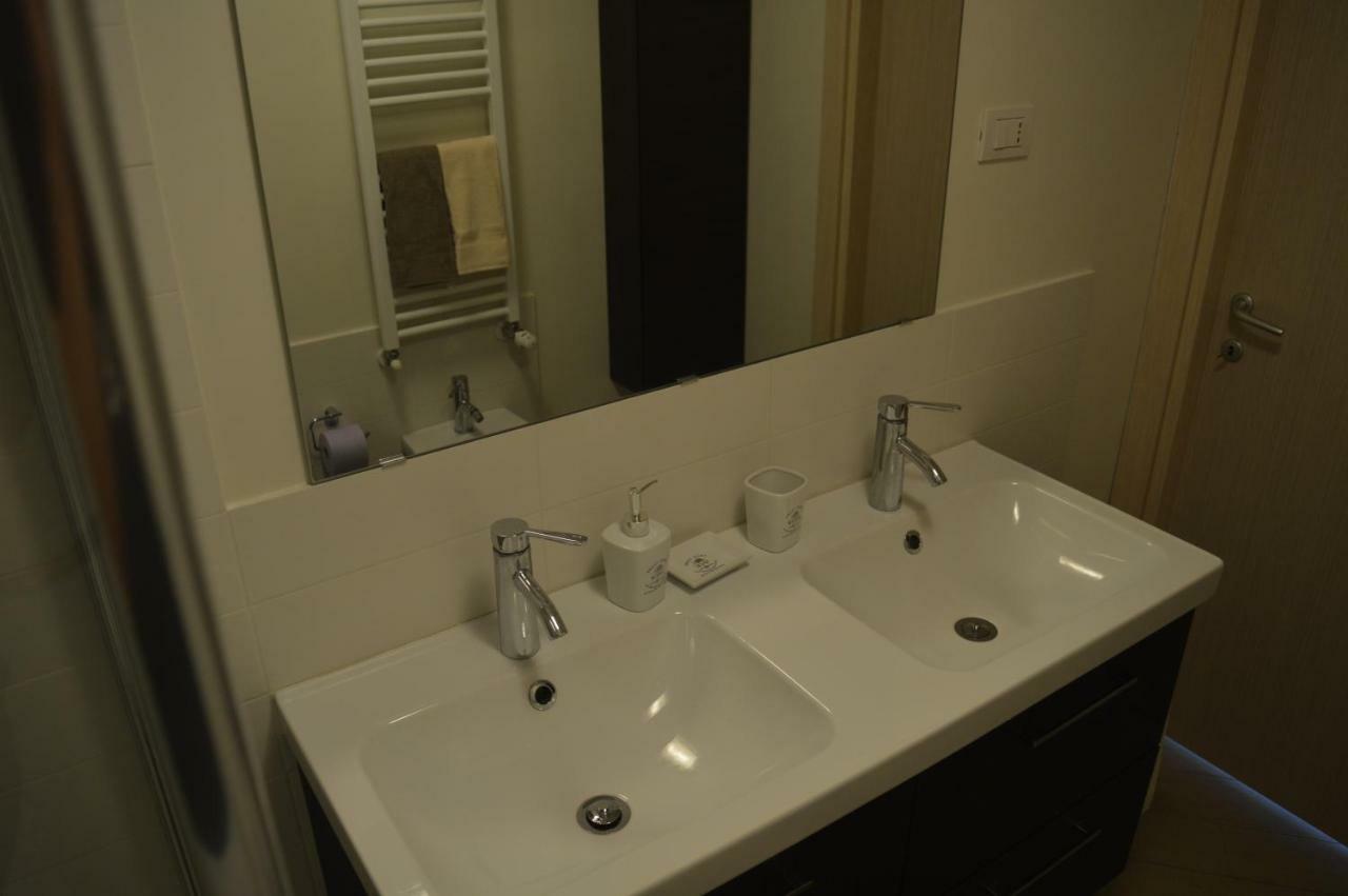 La Lanterna Apartment เจนัว ภายนอก รูปภาพ